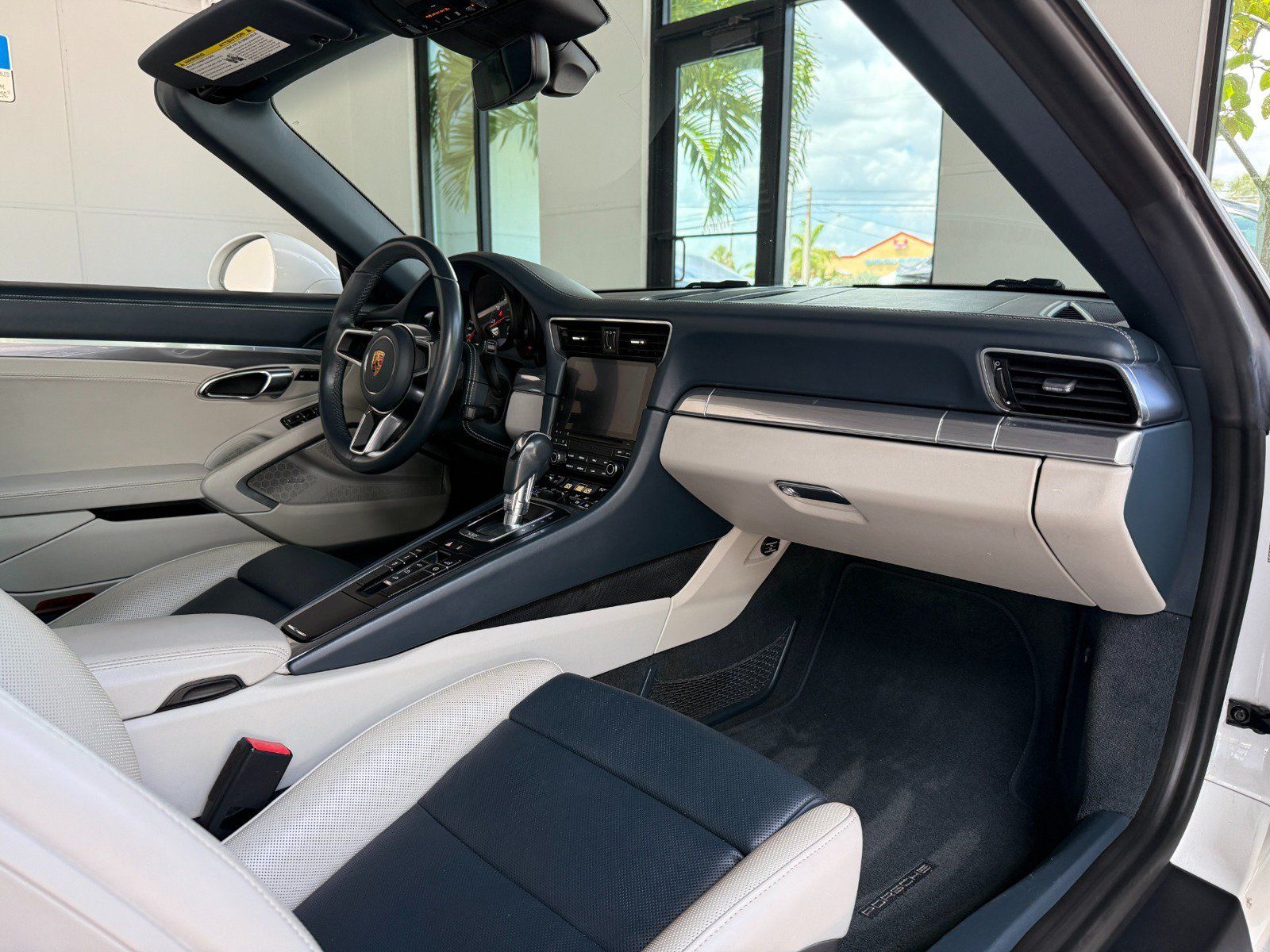 Used 2018 Porsche 911 Targa 4S image 34