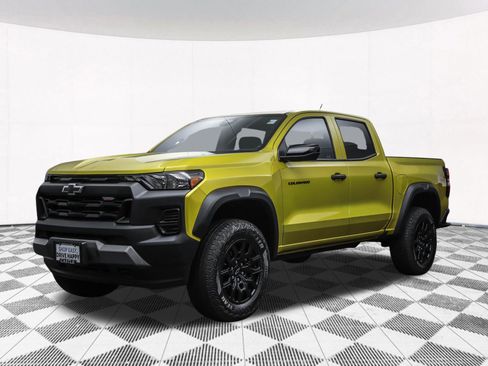 Used 2023 Chevrolet Colorado Trail Boss image 10