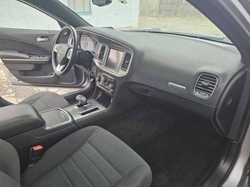 Used 2013 Dodge Charger SXT image 31