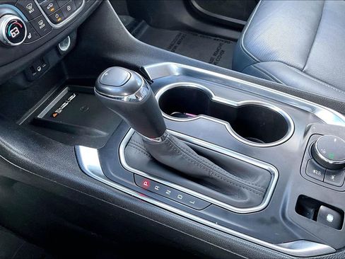 Used 2018 Chevrolet Traverse Premier w/ Driver Confidence II Package image 17