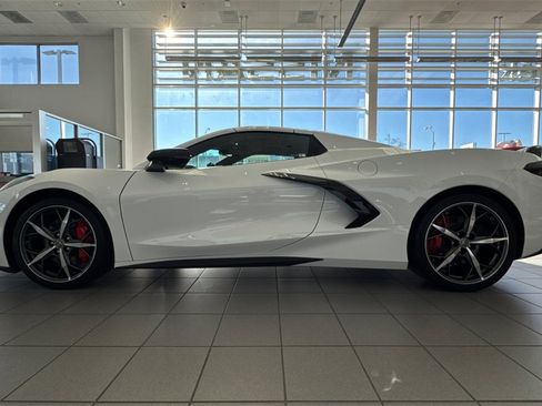 Used 2022 Chevrolet Corvette Stingray w/ Z51 Performance Package image 5