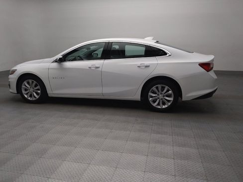 Used 2025 Chevrolet Malibu LT image 3