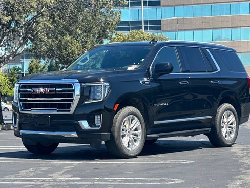Used 2024 GMC Yukon SLT AWD/4WD image 8