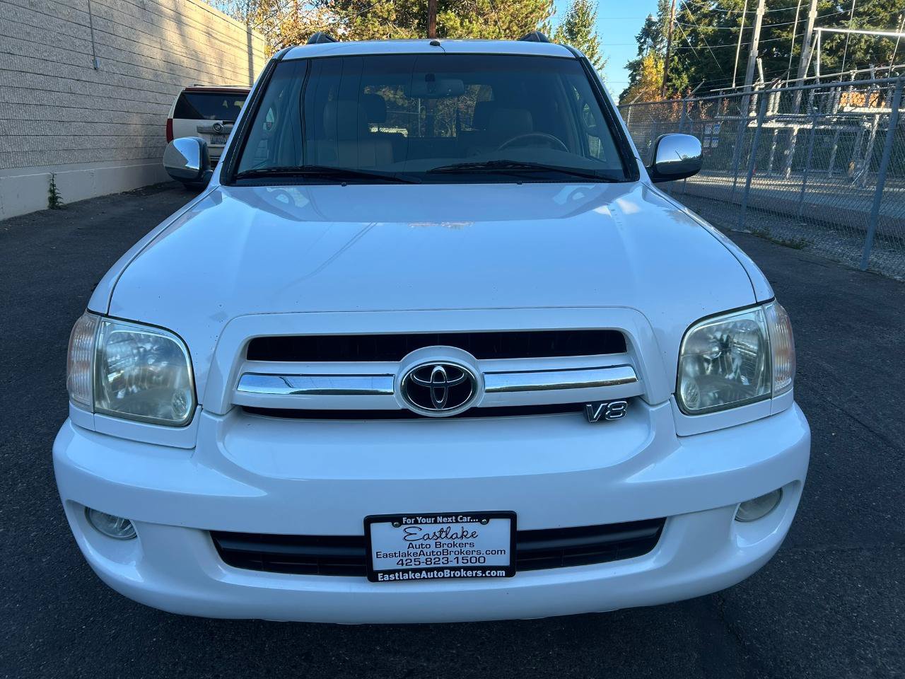 Used 2007 Toyota Sequoia Limited AWD/4WD image 2