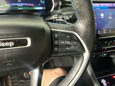 Certified 2023 Jeep Grand Cherokee Trailhawk w/ Advanced Protech Group II AWD/4WD image 15