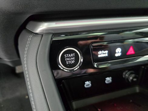 New 2025 Audi Q5 Premium Plus image 24