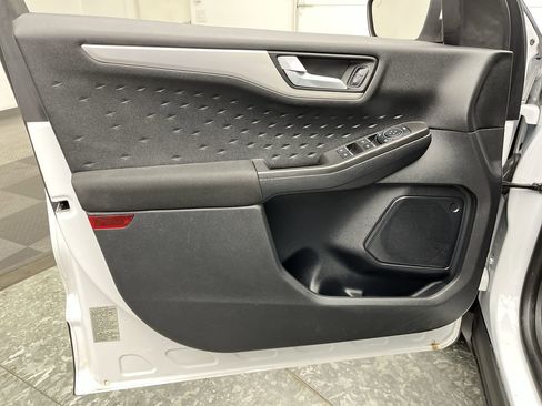 Used 2020 Ford Escape SE AWD/4WD image 7