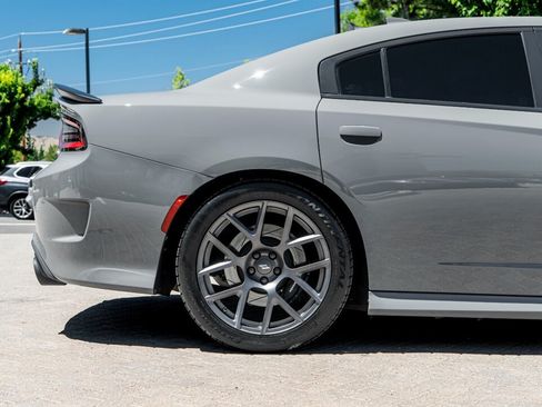 Used 2018 Dodge Charger R/T Scat Pack RWD image 13