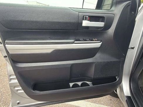 Used 2018 Toyota Tundra SR5 w/ TRD Off Road Package image 20