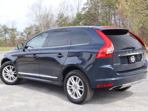 Used 2015 Volvo XC60 T5 w/ Proximity Package image 38