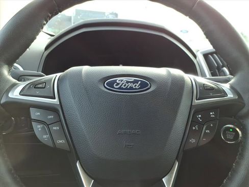 Used 2024 Ford Edge Titanium image 21
