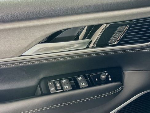 New 2026 Jeep Grand Wagoneer Limited AWD/4WD image 18