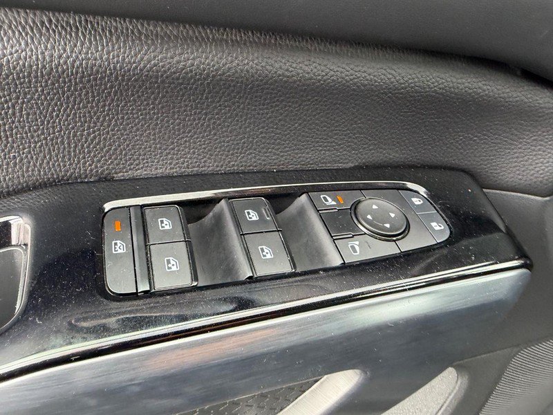 Used 2025 Nissan Pathfinder SL AWD/4WD image 21