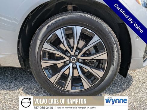 Certified 2024 Volvo XC60 B5 Plus w/ Climate Package AWD/4WD image 11