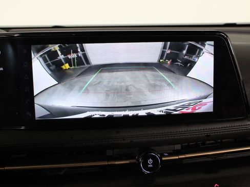 Certified 2023 Nissan Ariya AWD image 29