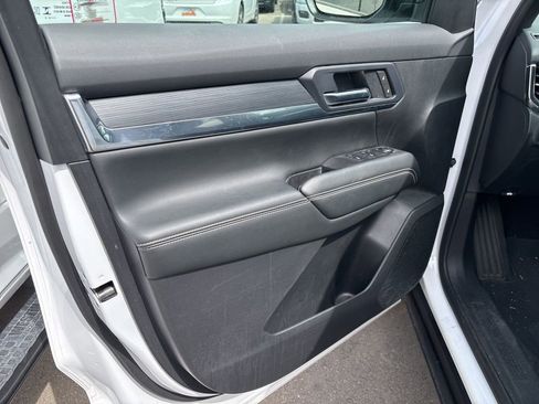 Used 2025 GMC Terrain Elevation AWD/4WD image 4