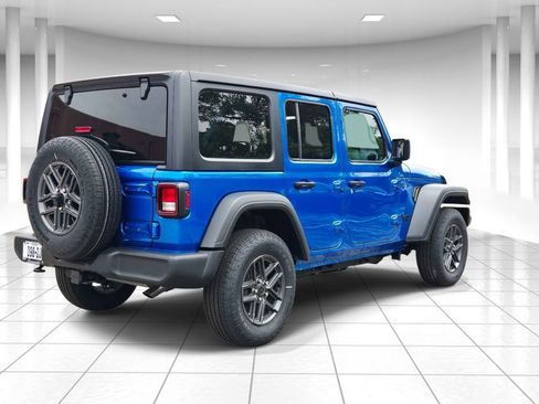 Certified 2025 Jeep Wrangler Sport S image 3