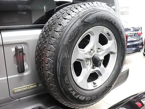 Used 2021 Jeep Wrangler Unlimited Sport AWD/4WD image 59