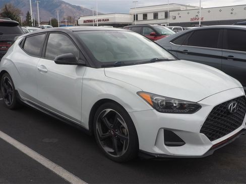 Used 2019 Hyundai Veloster Turbo Ultimate image 2