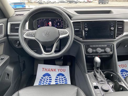Used 2023 Volkswagen Atlas SE image 37