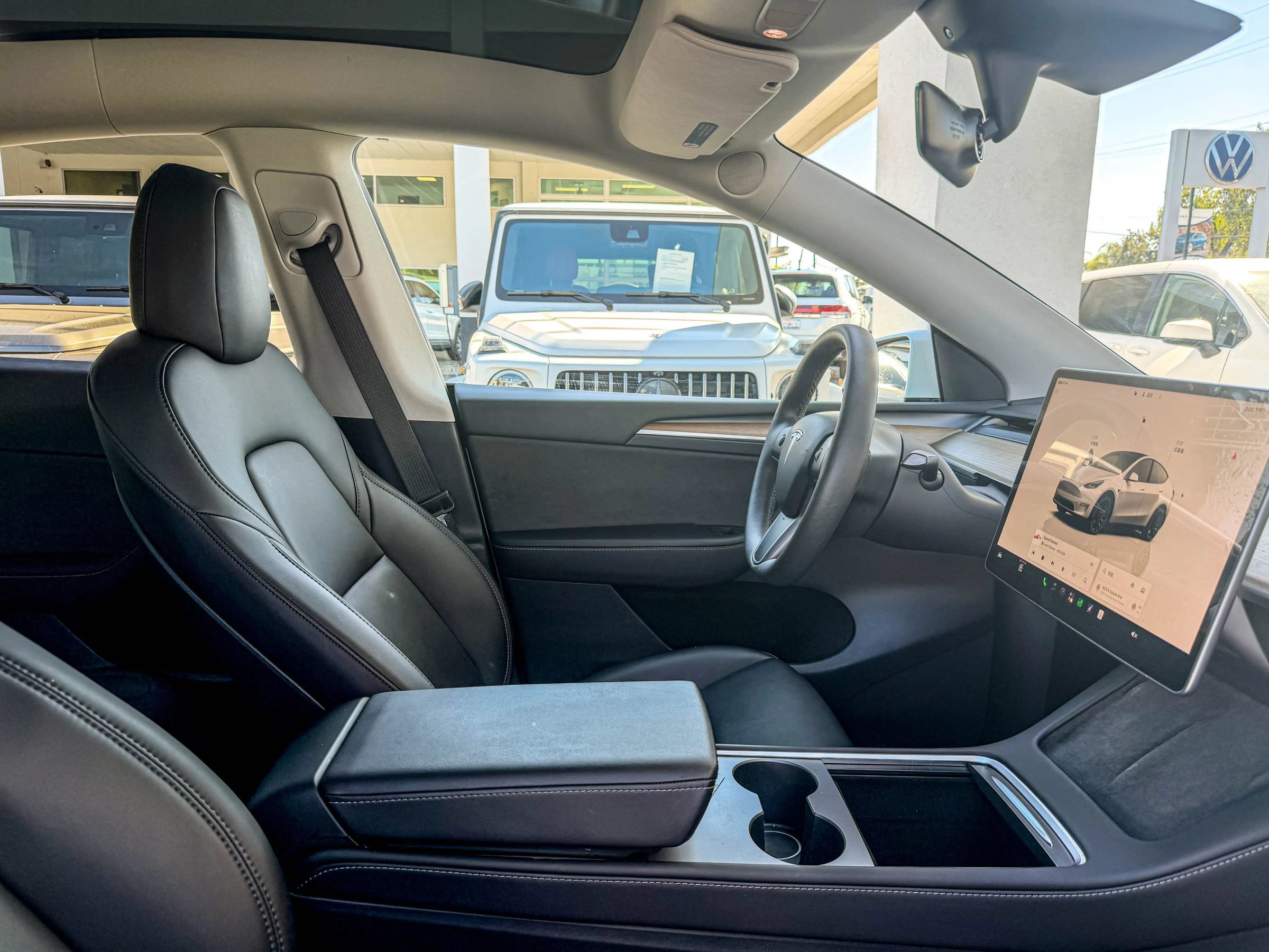 Used 2023 Tesla Model Y Performance AWD/4WD image 29