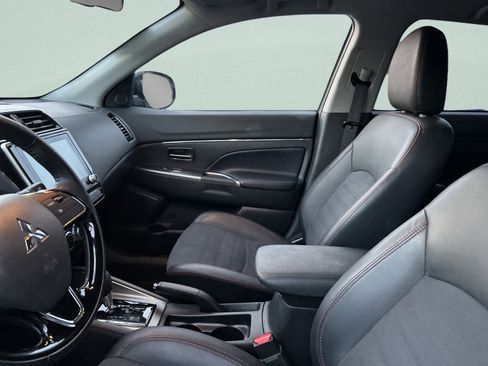 Used 2024 Mitsubishi Outlander Sport SE image 8