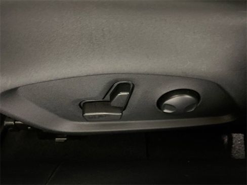 Used 2022 Jeep Compass Limited image 25