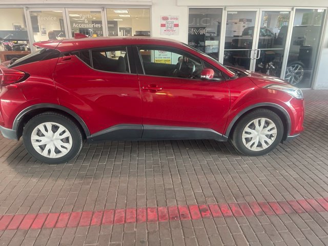 Used 2020 Toyota C-HR LE FWD image 5