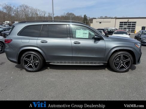 New 2026 Mercedes-Benz GLS 450 4MATIC image 9
