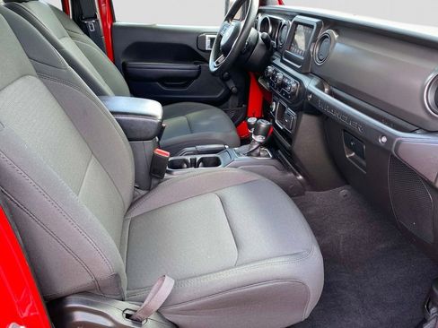 Used 2022 Jeep Wrangler Unlimited Sport AWD/4WD image 25