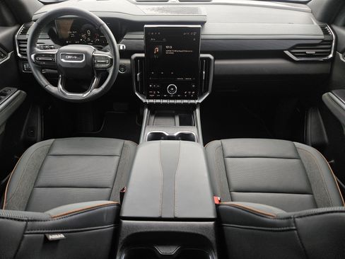 Used 2025 GMC Acadia AT4 AWD/4WD image 33