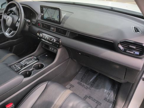Used 2024 Honda Pilot Touring image 38