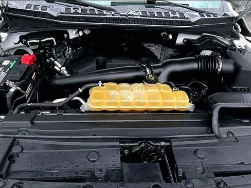 Used 2018 Ford F150 Platinum w/ Equipment Group 701A Luxury image 10