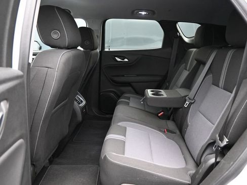 Used 2025 Chevrolet Blazer LT AWD/4WD image 24