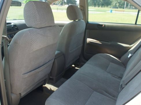 Used 2003 Toyota Camry LE FWD image 10