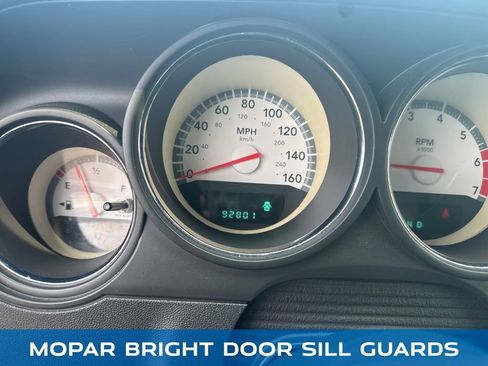 Used 2009 Dodge Challenger R/T RWD image 16