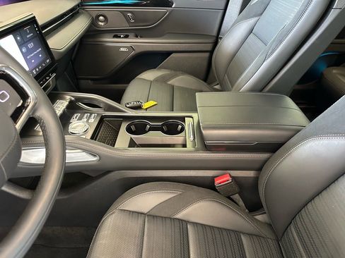 Used 2024 Lincoln Nautilus Reserve w/ Equipment Group 202A image 21