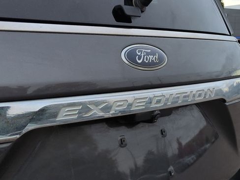 Used 2021 Ford Expedition Max Limited image 13