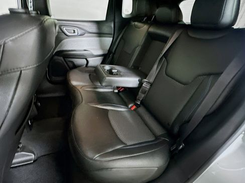 Used 2025 Jeep Compass Latitude image 26