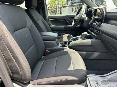 Used 2024 Chevrolet Colorado Trail Boss w/ Technology Package AWD/4WD image 14