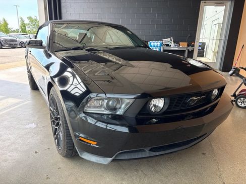 Used 2012 Ford Mustang GT Premium w/ HID Headlamps & Security Pkg RWD image 2