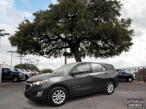 Used 2019 Chevrolet Equinox LS image 1