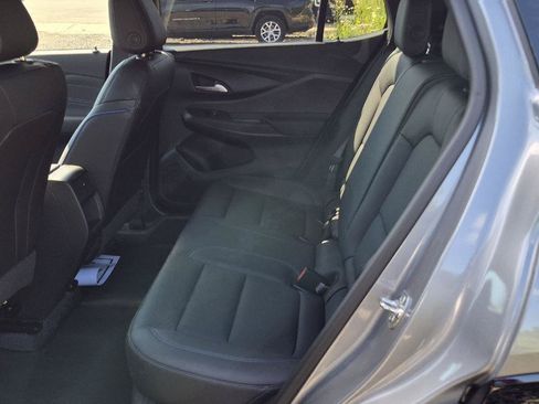 Used 2025 Buick Envista Sport Touring w/ Experience Buick Package FWD image 7