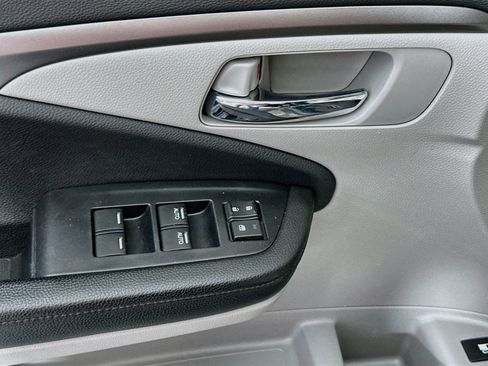 Used 2019 Honda Pilot LX image 18