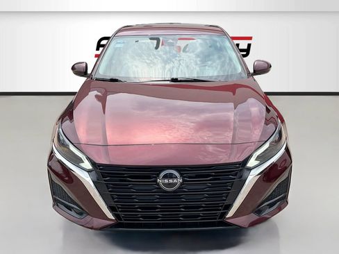 Used 2023 Nissan Altima 2.5 SV AWD/4WD image 2