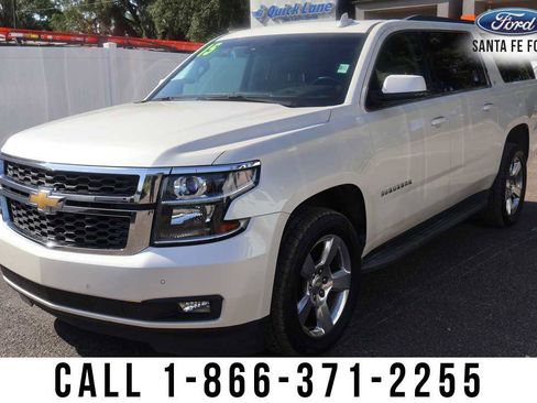 Used 2015 Chevrolet Suburban LT w/ Luxury Package RWD image 2