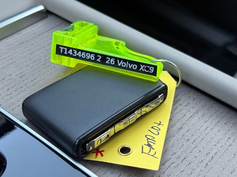 New 2026 Volvo XC90 B6 Plus w/ Protection Package Premier image 25