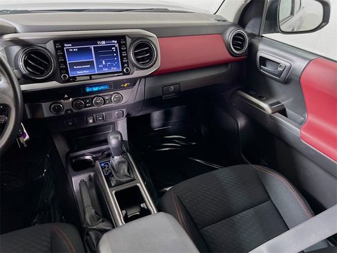 Certified 2022 Toyota Tacoma SR5 image 21