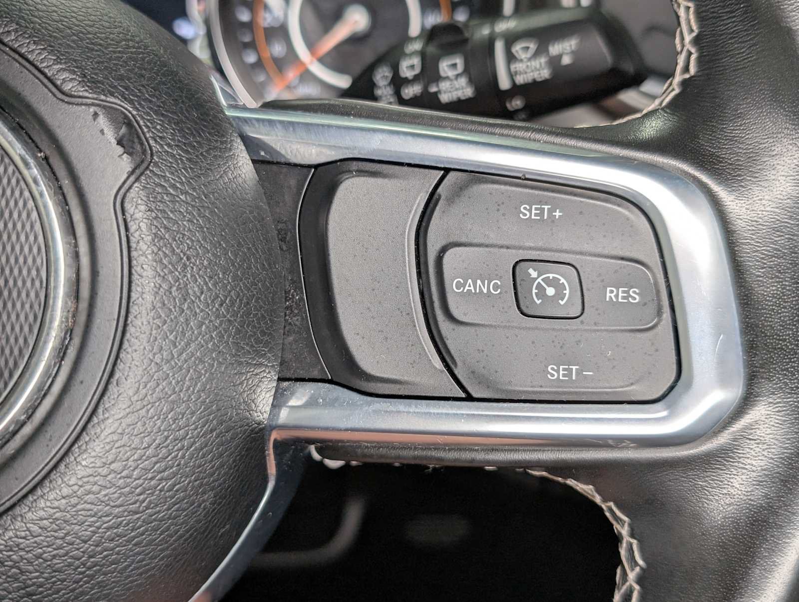 Used 2022 Jeep Wrangler Unlimited Sahara AWD/4WD image 35