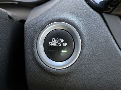 Used 2019 Buick Envision Essence image 31